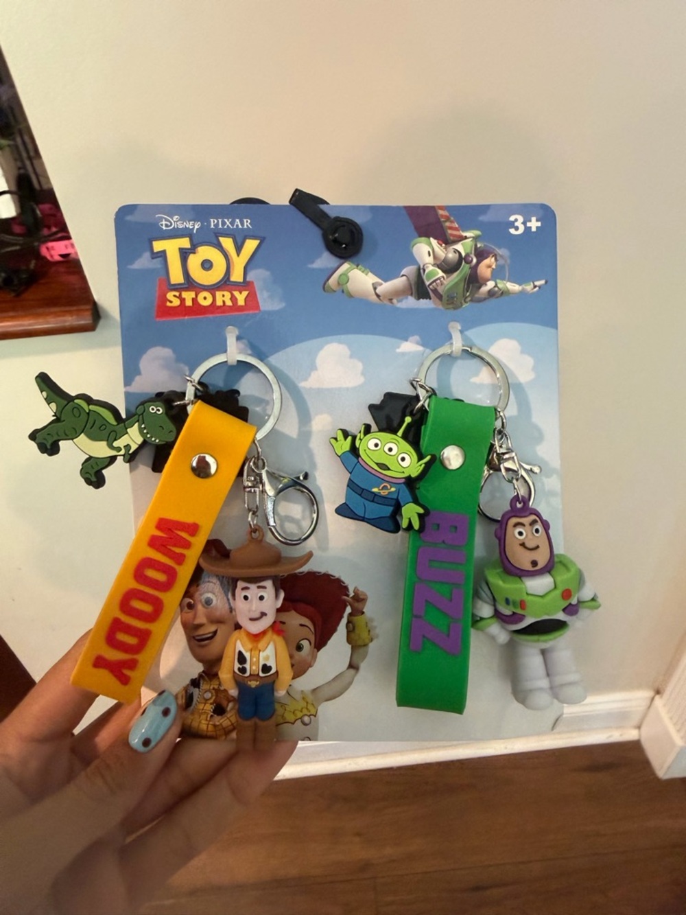 Disney Toy Story Woody & Buzz Keychain Set - Yellow & Green